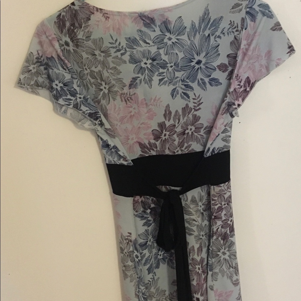 Spring Floral Top - Picture 3 of 3